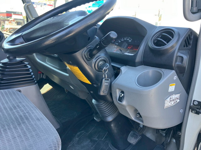 日野デュトロアルミウイング小型（2t・3t）[写真32]