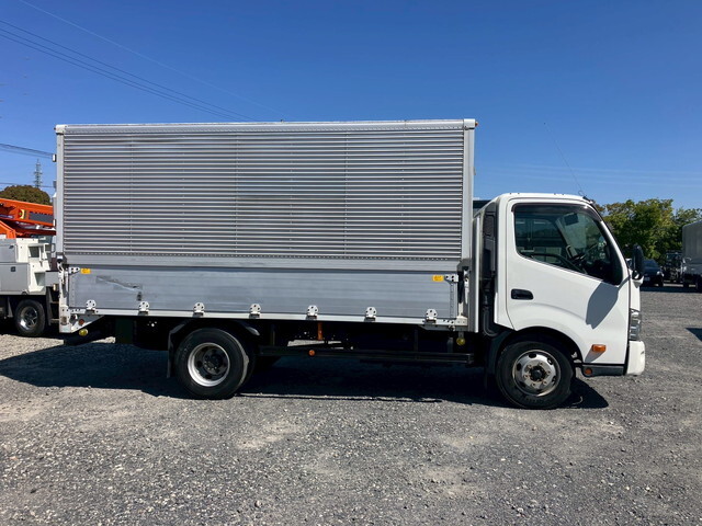 日野デュトロアルミウイング小型（2t・3t）[写真06]