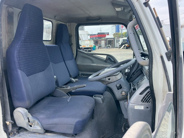 三菱ふそうキャンタークレーン4段小型（2t・3t）[写真34]