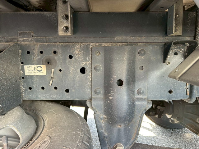 いすゞエルフ冷凍車（冷蔵車）小型（2t・3t）[写真25]