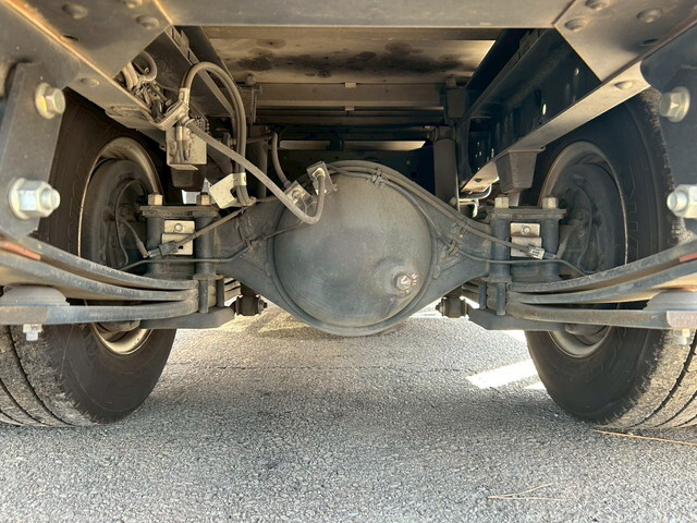 いすゞエルフ冷凍車（冷蔵車）小型（2t・3t）[写真27]