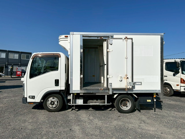いすゞエルフ冷凍車（冷蔵車）小型（2t・3t）[写真07]