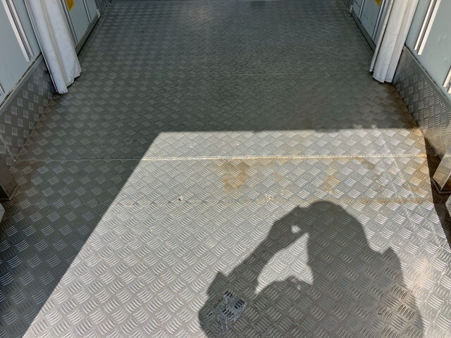 いすゞエルフ冷凍車（冷蔵車）小型（2t・3t）[写真17]