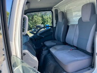 いすゞエルフ冷凍車（冷蔵車）小型（2t・3t）[写真31]