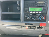 いすゞエルフ冷凍車（冷蔵車）小型（2t・3t）[写真37]