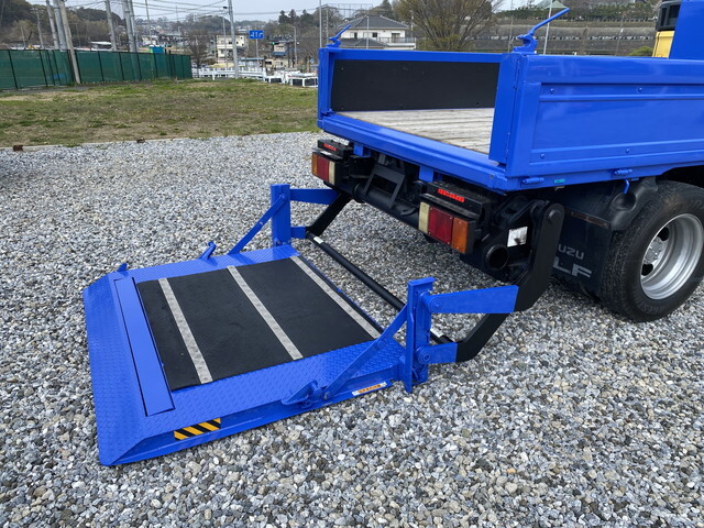 いすゞエルフ平ボディ小型（2t・3t）[写真12]
