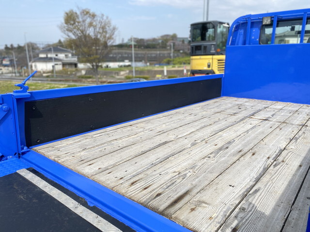 いすゞエルフ平ボディ小型（2t・3t）[写真13]