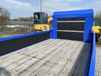 いすゞエルフ平ボディ小型（2t・3t）[写真15]