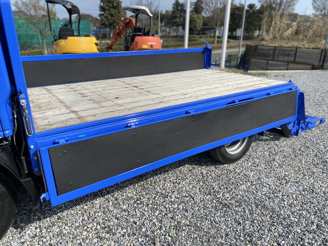 いすゞエルフ平ボディ小型（2t・3t）[写真17]