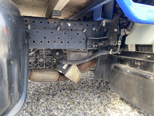 いすゞエルフ平ボディ小型（2t・3t）[写真23]