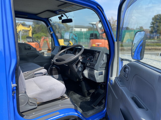 いすゞエルフ平ボディ小型（2t・3t）[写真27]