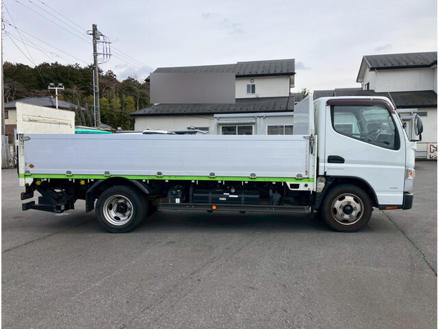 三菱ふそうキャンターアルミブロック小型（2t・3t）[写真10]