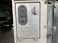 三菱ふそうキャンターアルミブロック小型（2t・3t）[写真19]