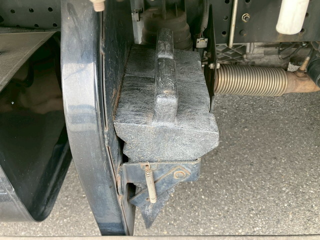 三菱ふそうキャンターアルミブロック小型（2t・3t）[写真23]