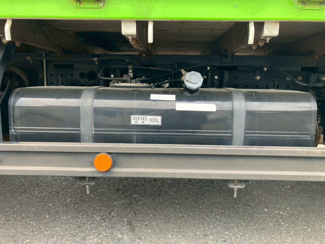 三菱ふそうキャンターアルミブロック小型（2t・3t）[写真24]