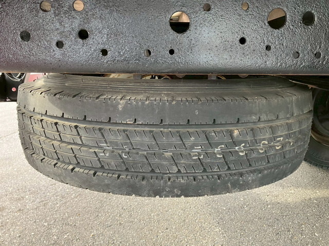 いすゞエルフ平ボディ小型（2t・3t）[写真18]