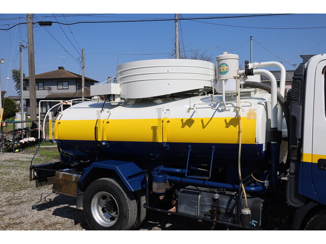 日野デュトロバキュームカー小型（2t・3t）[写真12]