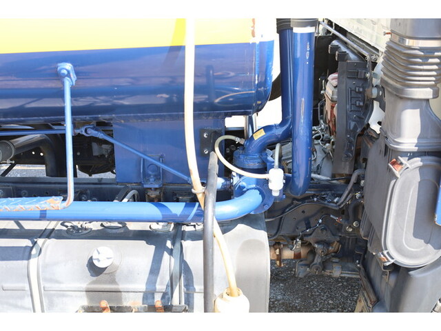 日野デュトロバキュームカー小型（2t・3t）[写真14]