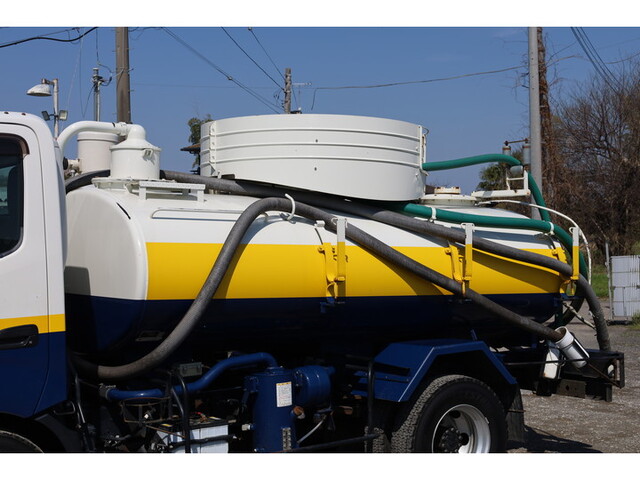 日野デュトロバキュームカー小型（2t・3t）[写真16]