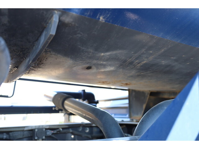 日野デュトロバキュームカー小型（2t・3t）[写真18]