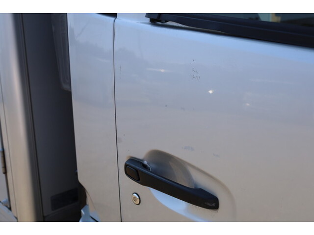 UDトラックスコンドル冷凍車（冷蔵車）中型（4t）[写真30]