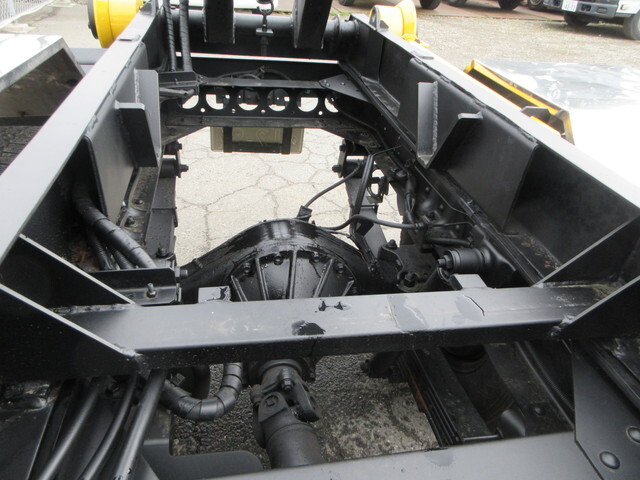 いすゞエルフコンテナ専用車小型（2t・3t）[写真12]