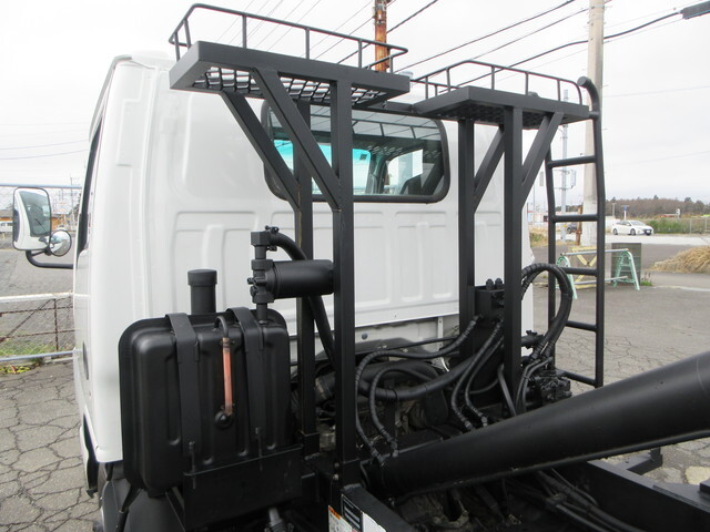 いすゞエルフコンテナ専用車小型（2t・3t）[写真17]