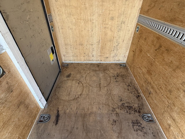 日産アトラスパネルバン小型（2t・3t）[写真14]