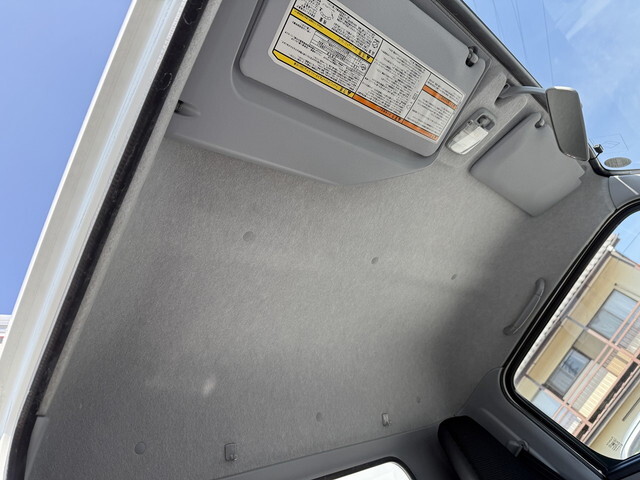 日産アトラスパネルバン小型（2t・3t）[写真32]