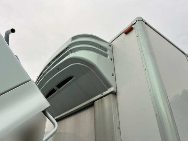 日野レンジャー冷凍車（冷蔵車）中型（4t）[写真06]