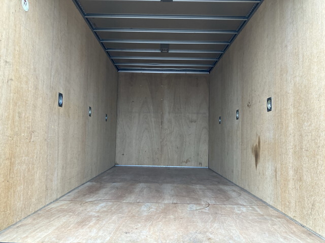 いすゞエルフアルミバン小型（2t・3t）[写真11]