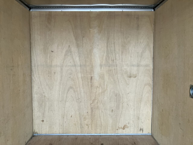 いすゞエルフアルミバン小型（2t・3t）[写真13]