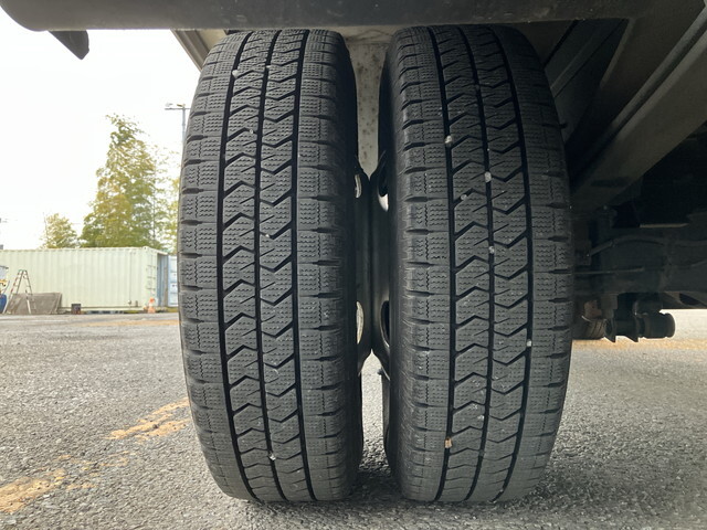 いすゞエルフアルミバン小型（2t・3t）[写真20]