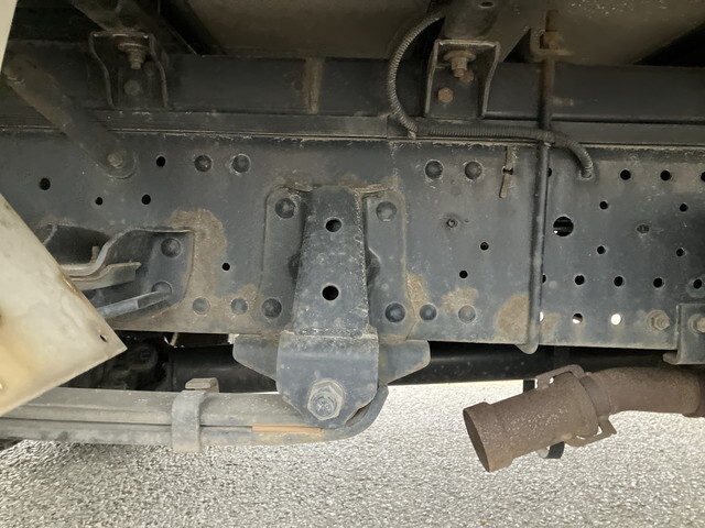 いすゞエルフアルミバン小型（2t・3t）[写真23]