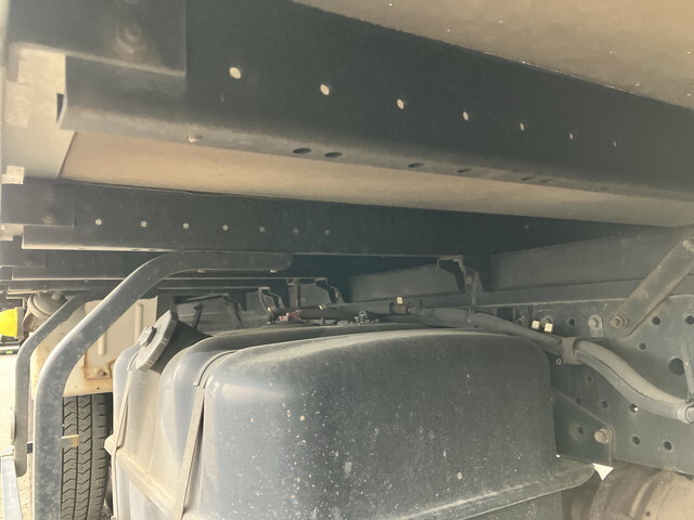 いすゞエルフアルミバン小型（2t・3t）[写真24]