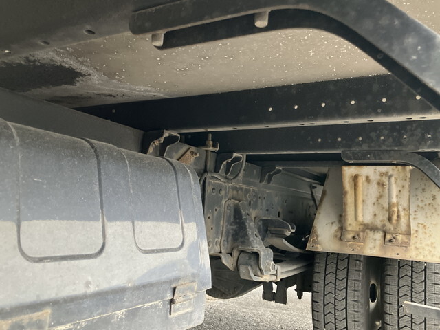 いすゞエルフアルミバン小型（2t・3t）[写真25]