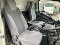 いすゞエルフアルミバン小型（2t・3t）[写真35]