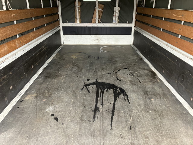 トヨタトヨエース幌車小型（2t・3t）[写真13]