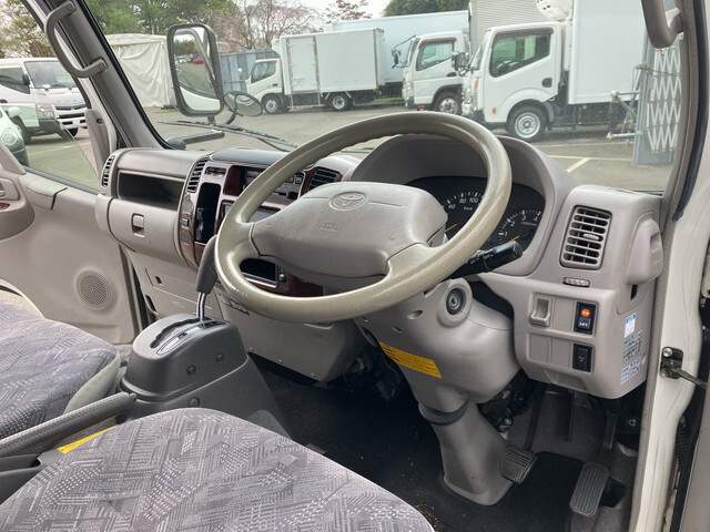 トヨタトヨエース幌車小型（2t・3t）[写真34]