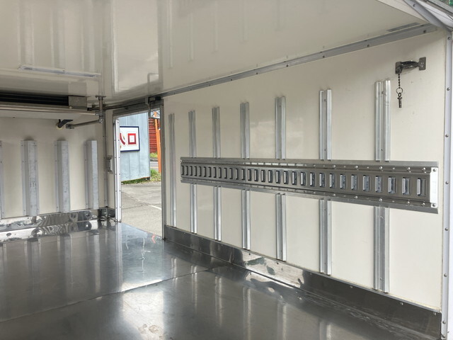 三菱ふそうキャンター冷凍車（冷蔵車）小型（2t・3t）[写真14]