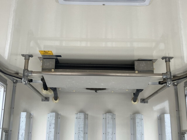 三菱ふそうキャンター冷凍車（冷蔵車）小型（2t・3t）[写真16]