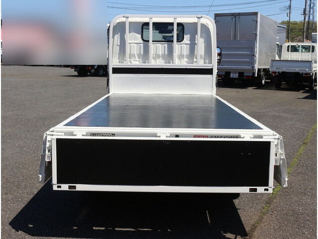 日野デュトロ平ボディ小型（2t・3t）[写真10]