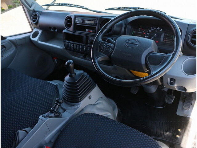 日野デュトロ平ボディ小型（2t・3t）[写真18]