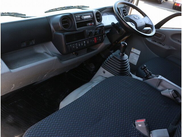 日野デュトロ平ボディ小型（2t・3t）[写真30]