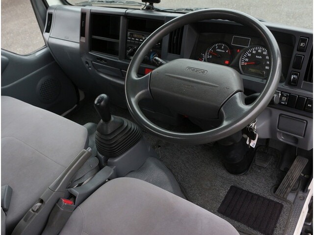 マツダタイタン平ボディ小型（2t・3t）[写真13]