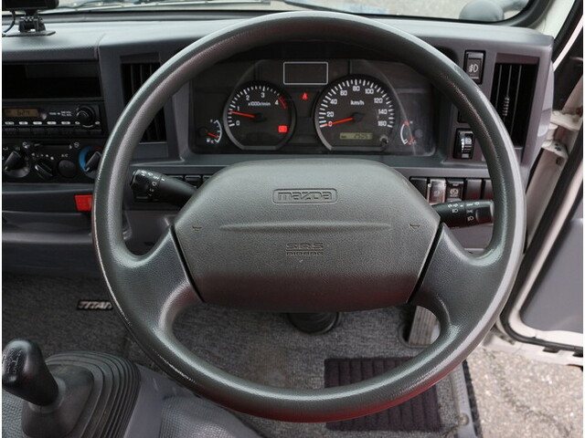 マツダタイタン平ボディ小型（2t・3t）[写真17]