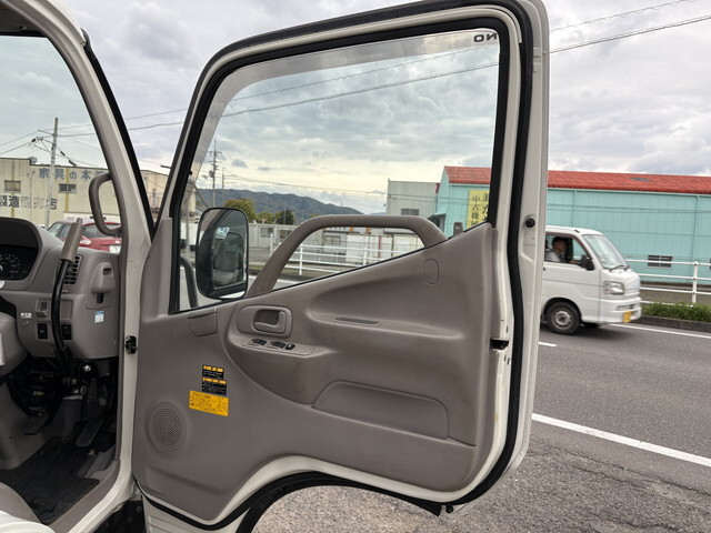 日野デュトロセーフティローダー小型（2t・3t）[写真32]