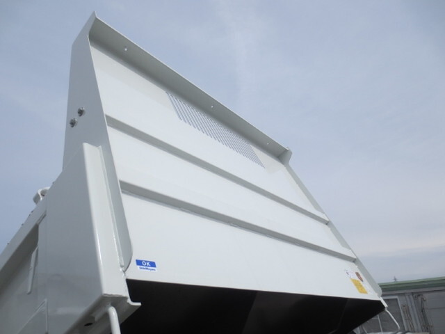 三菱ふそうキャンターダンプ小型（2t・3t）[写真10]