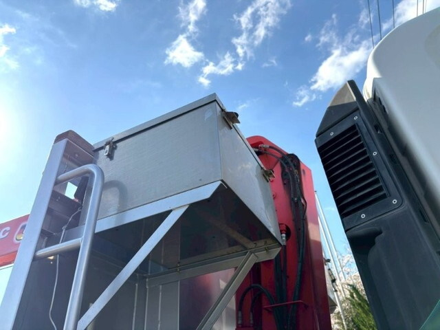 いすゞギガクレーン5段大型（10t）[写真20]