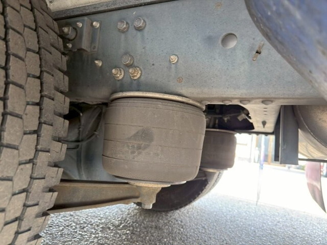 いすゞフォワード冷凍車（冷蔵車）増トン（6t・8t）[写真12]